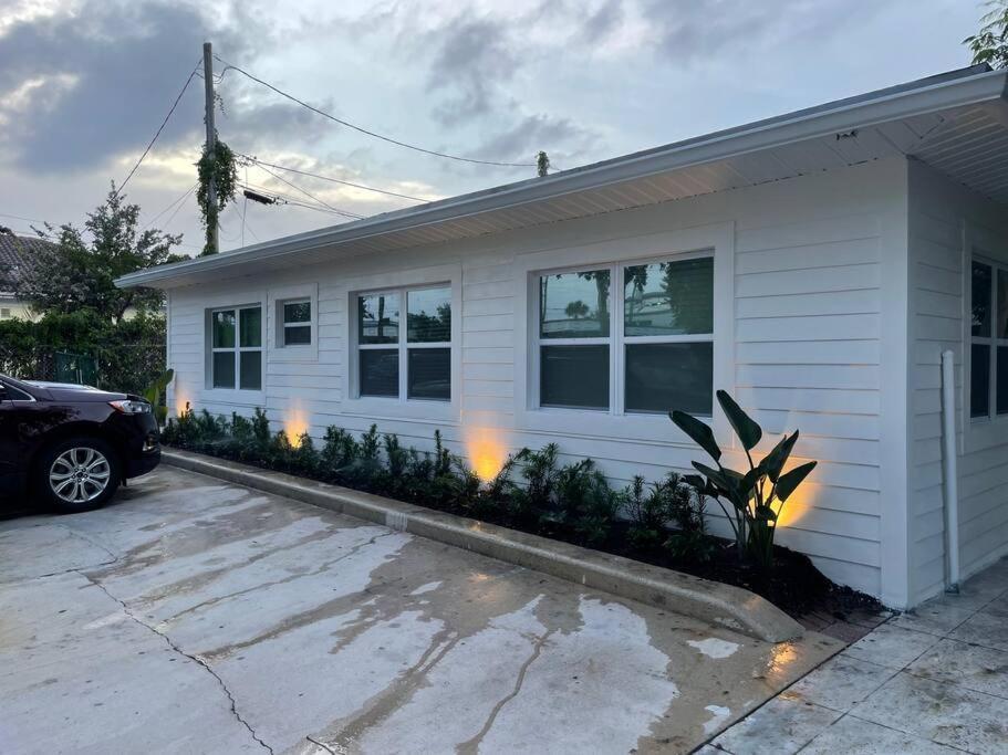 Renovated Downtown - B *