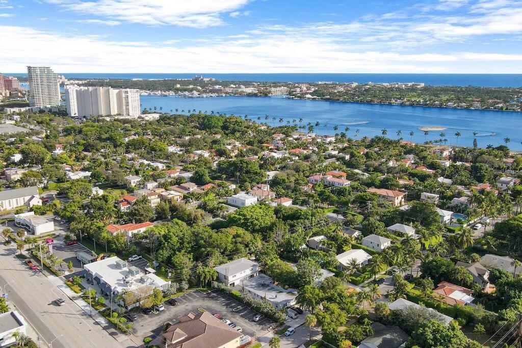 Renovated Downtown - B Apartment West Palm Beach